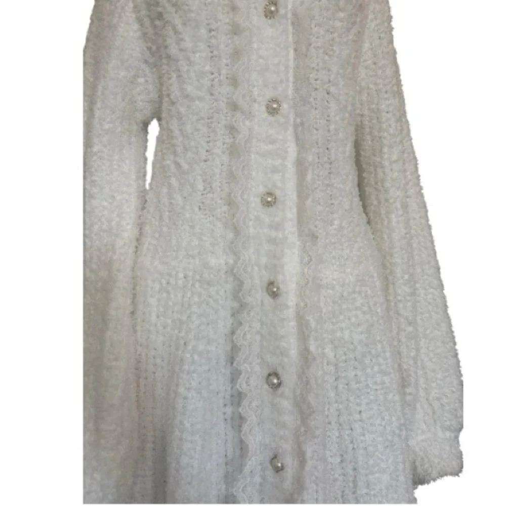 POL White Textured Boucle Sweater Mini Dress L Pearl Lace Trim Cozy Fall Winter